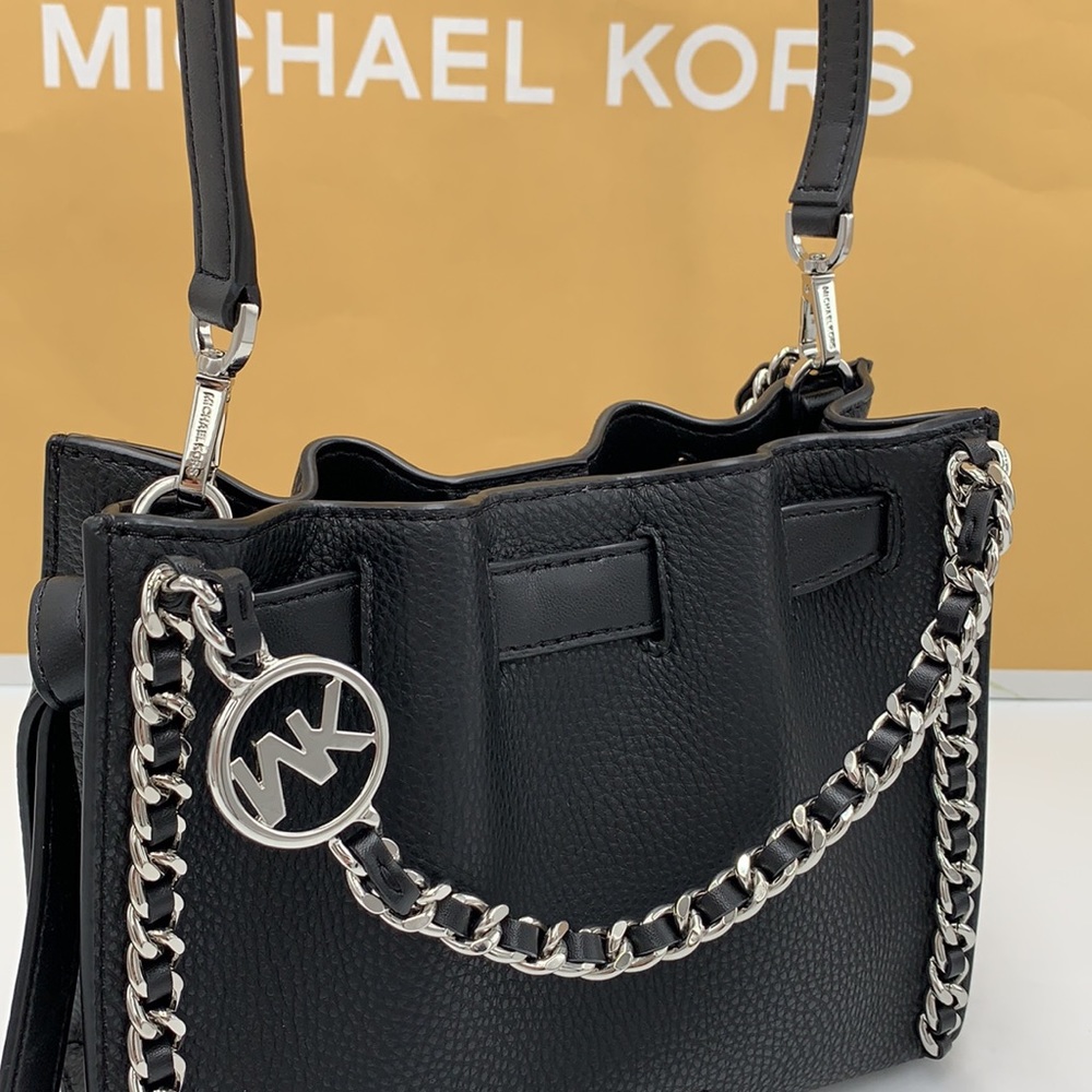 MICHAEL KORS
Mina Small Belted Pebbled Leather Chain Crossbody Bag Black… - Picture 3 of 15
